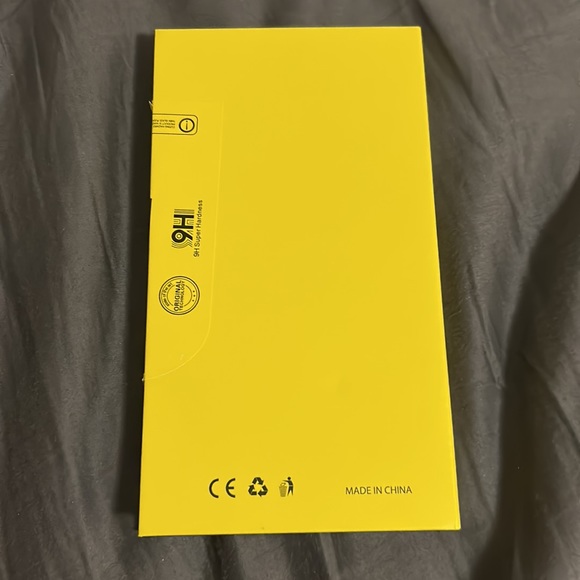 Privacy Screen Protecter IPhone 12 - Toughened Glass Film - Picture 2 of 3